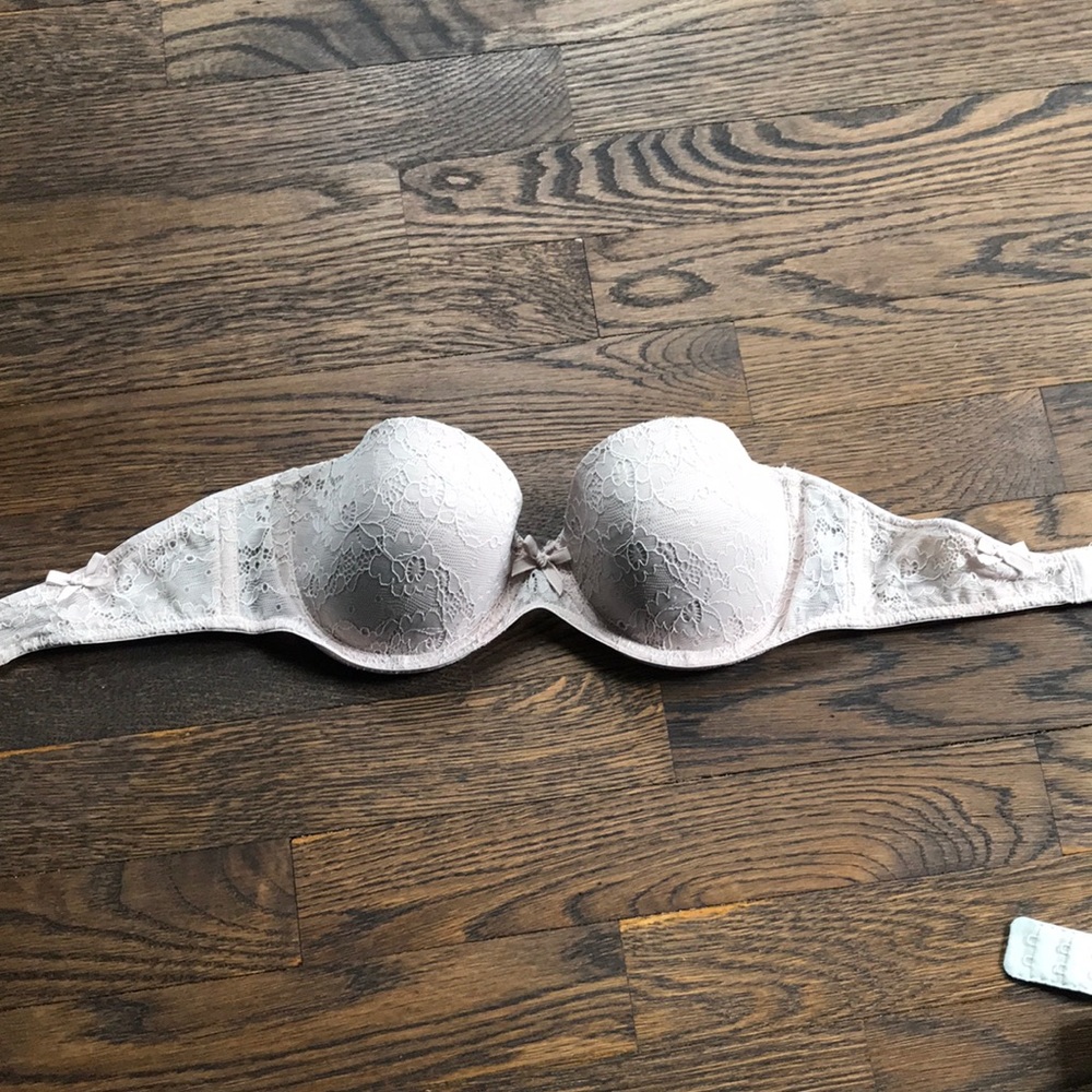 Audrey strapless aerie bra 32C